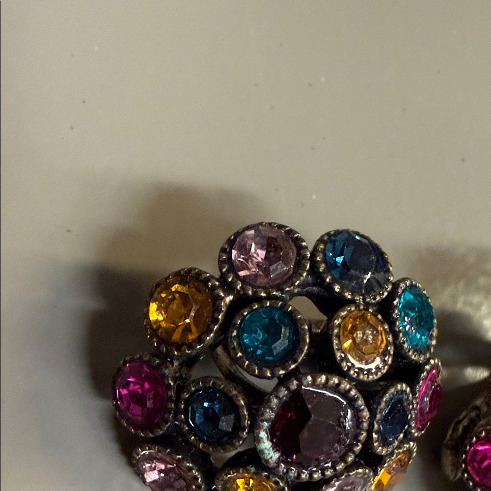Vintage Avon Domed Clip On Earrings With Multicolored Stones Jewelry - Picture 10 of 13